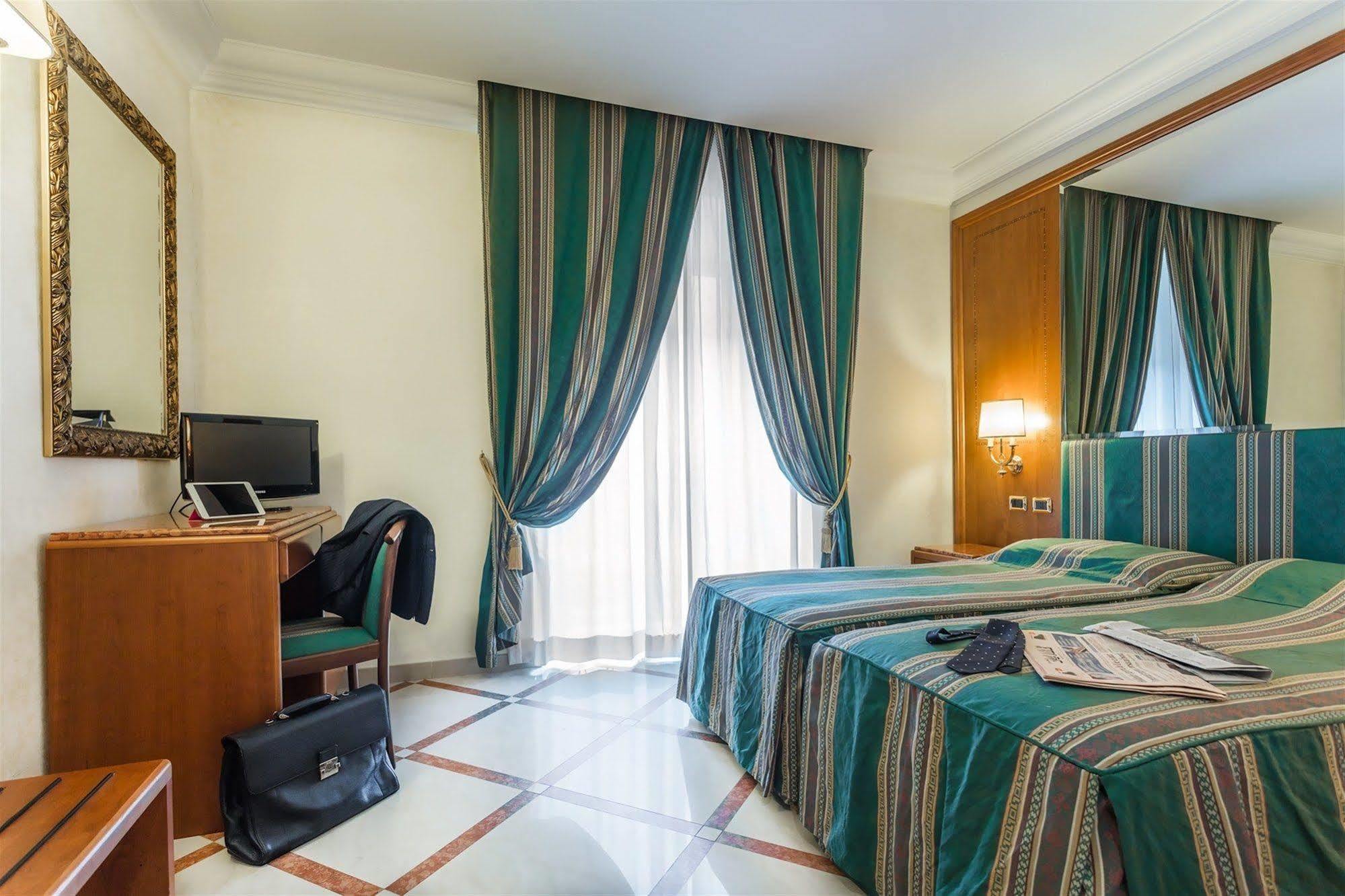 Raeli Regio Hotel Roma