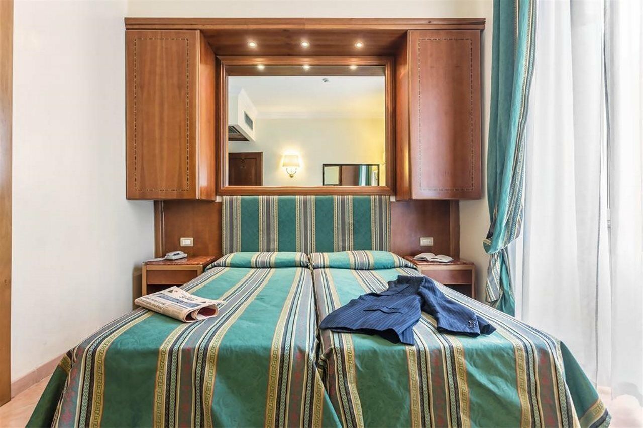Hotel Raeli Regio 3*
